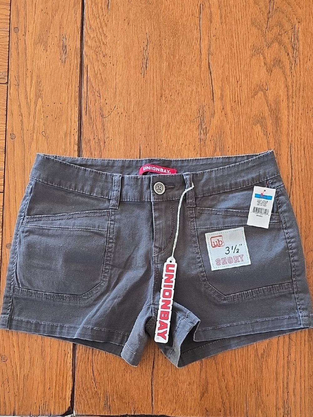 UNIONBAY Women's Gray Low-Rise Jean Shorts Size 9 NWT